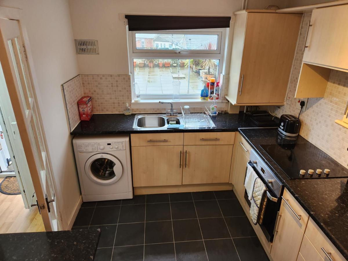 No 11 3 Bed Serviced Appartment Town Centre Girvan Eksteriør billede